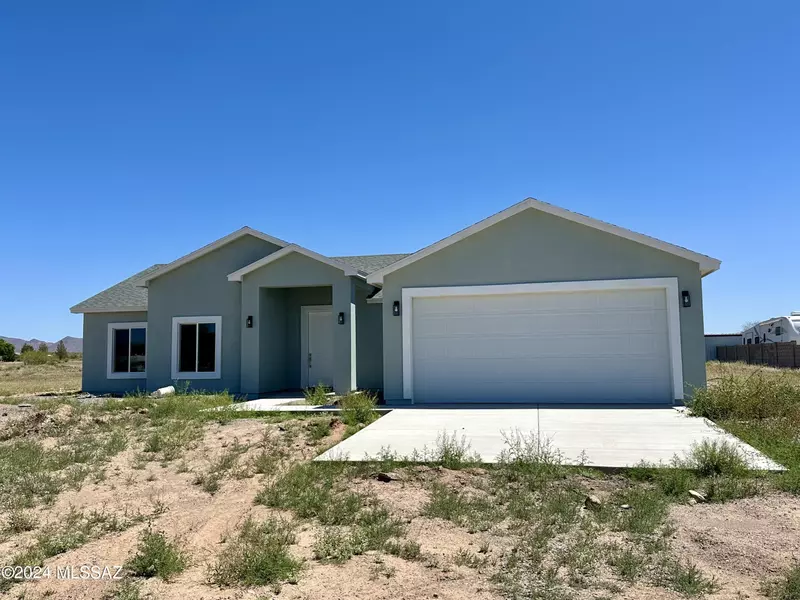 2021 N Savannah Drive, Safford, AZ 85546