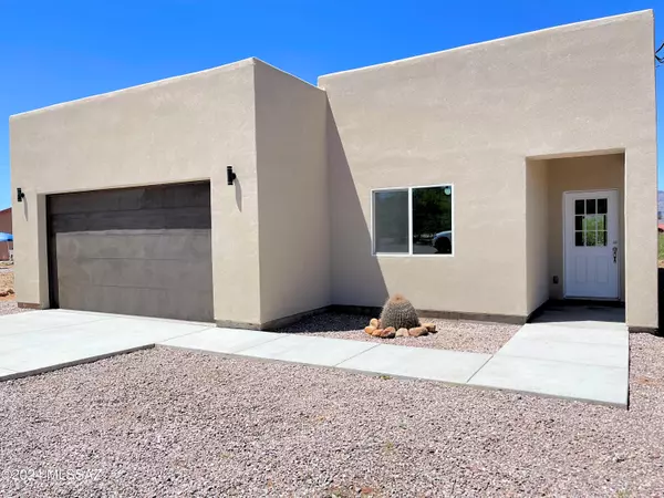 1800 Salvador Court, Rio Rico, AZ 85648