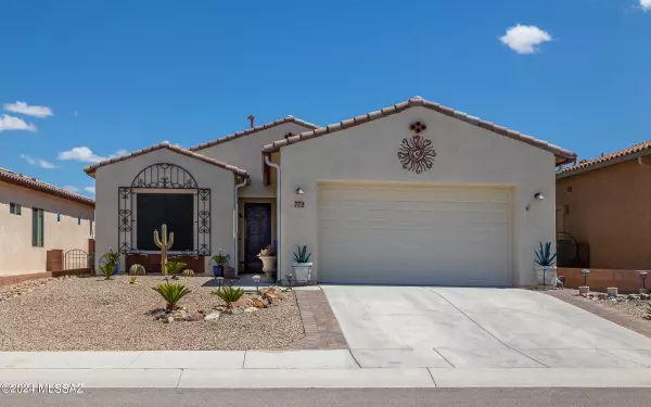 772 N Camino Colina Del Pino, Green Valley, AZ 85614