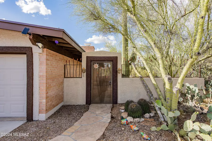 425 E Canyon View Place, Tucson, AZ 85704