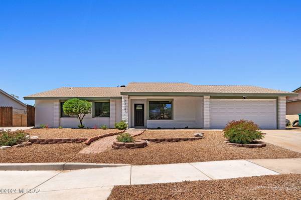 7349 N Heathcliff Avenue,  Tucson,  AZ 85741