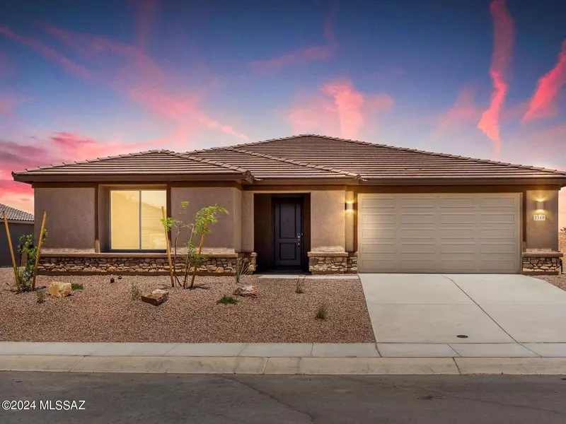 1349 E Pecan Meadow Lane, Sahuarita, AZ 85629