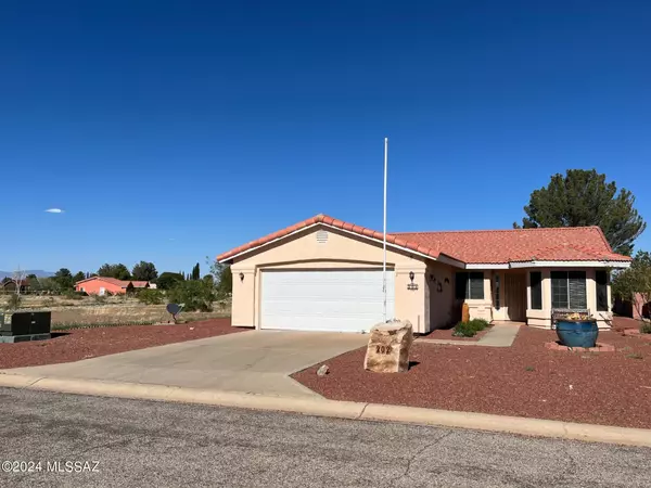 202 N Cholla Drive, Pearce, AZ 85625