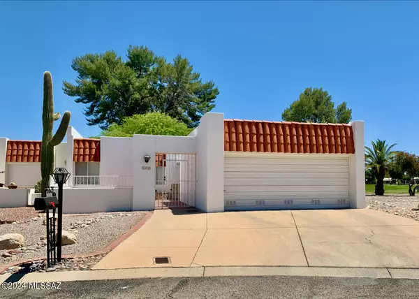 6824 E Calle De Oro,  Tucson,  AZ 85715