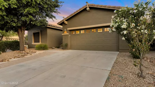 Sahuarita, AZ 85629,864 E Grosvener Hills Place