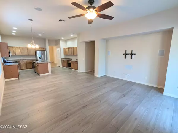 Sahuarita, AZ 85629,135 E Placita Lago Del Mago