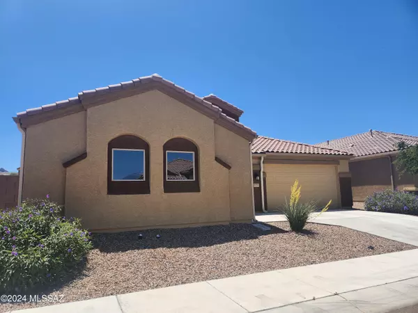 Marana, AZ 85653,9395 W Lone Cougar Way