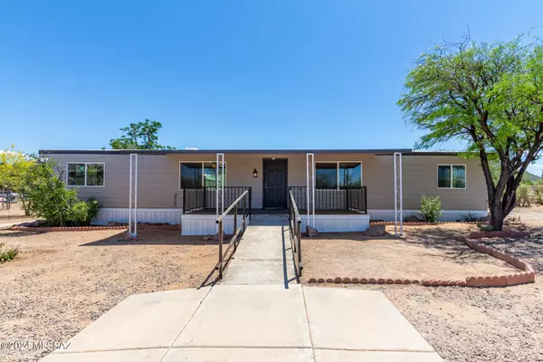 8005 S Settler Avenue, Tucson, AZ 85746