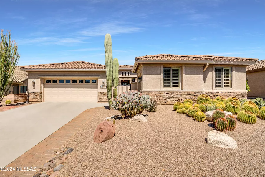 1154 N Laurel Glen Drive, Green Valley, AZ 85614