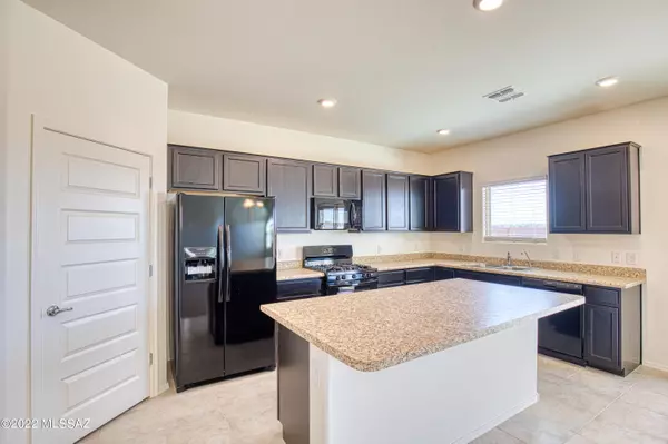 Marana, AZ 85653,10299 N Arroyo Lupine Way