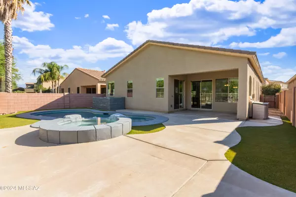 Sahuarita, AZ 85629,15297 S Via Lago Del Encanto