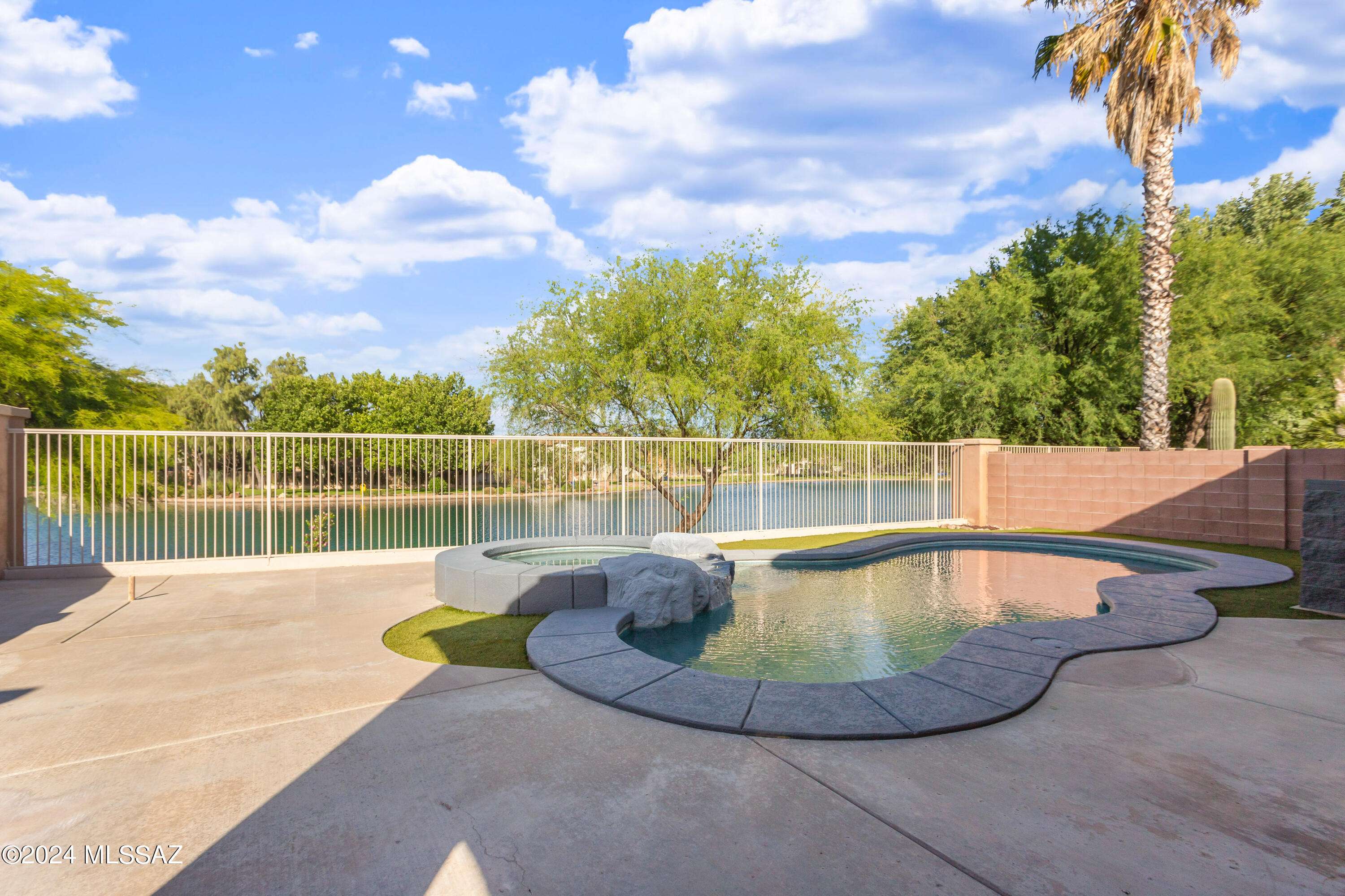 Sahuarita, AZ 85629,15297 S Via Lago Del Encanto