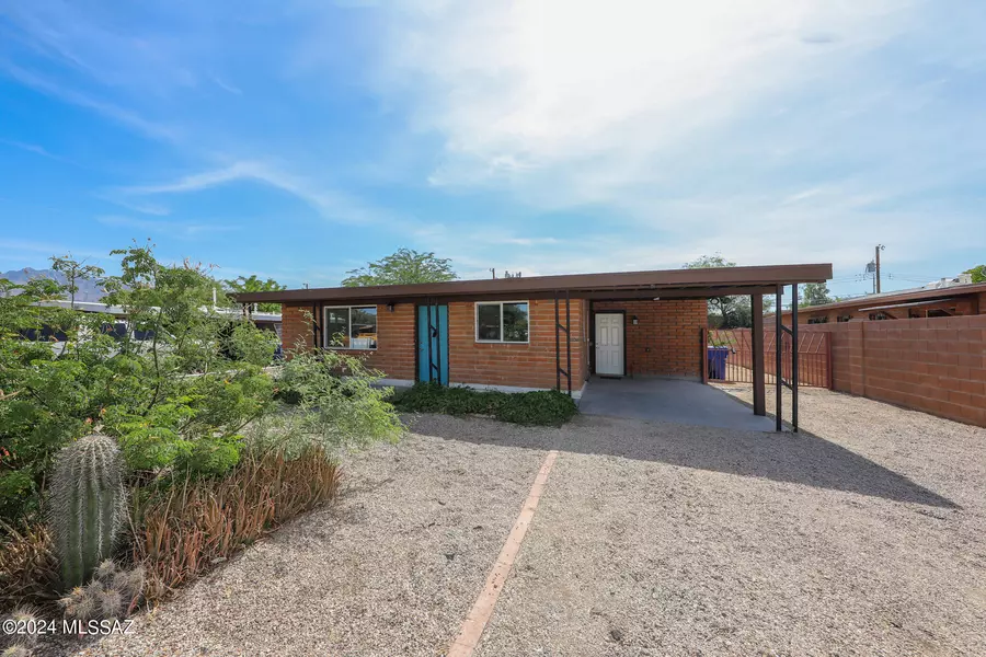 2924 N Venice Avenue, Tucson, AZ 85712