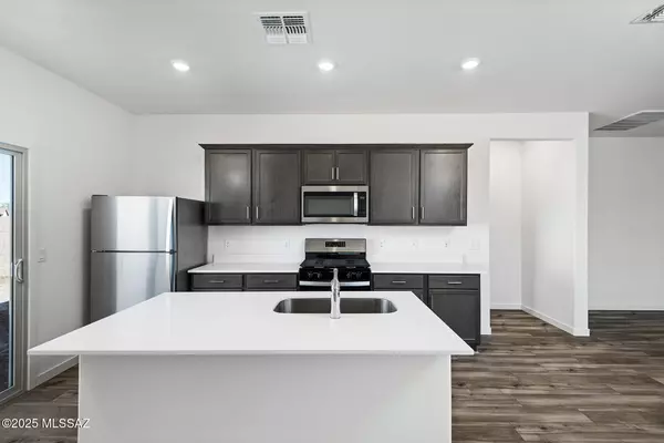 Tucson, AZ 85757,7311 W Cottage Farm Way