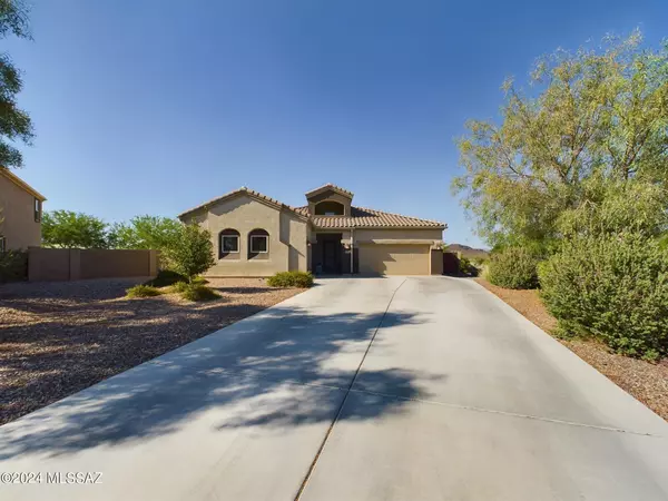 9895 N Howling Wolf Road, Marana, AZ 85653