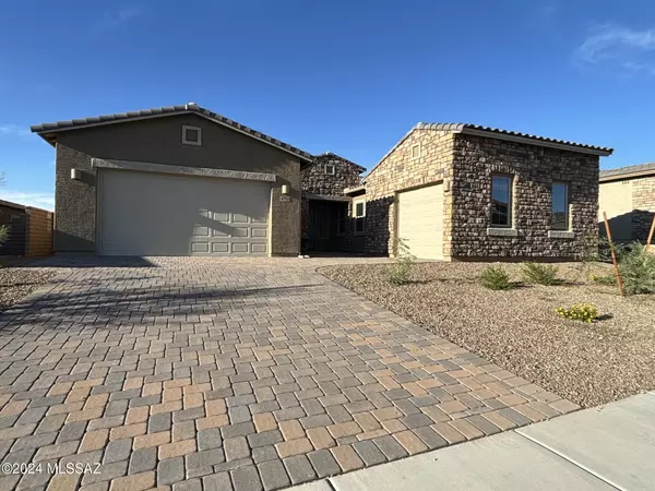 6750 W Winding Knoll Place, Marana, AZ 85658