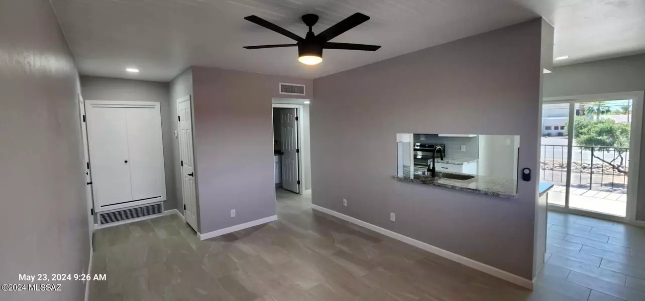 1528 S Columbus Boulevard #8, Tucson, AZ 85711