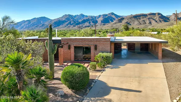 8861 E Driftwood Trail, Tucson, AZ 85749