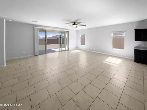 Vail, AZ 85641,552 W Weldon Street