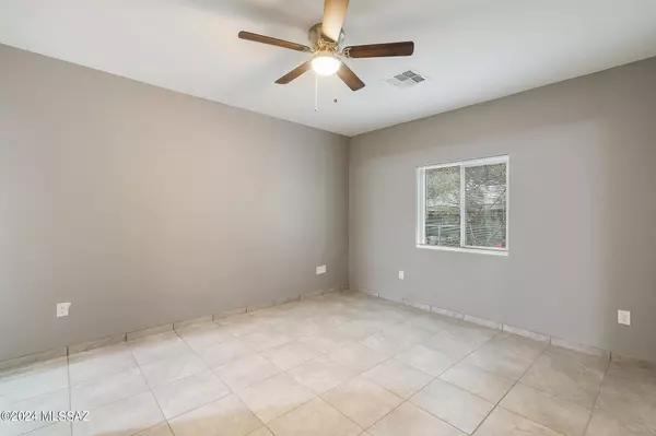 Tucson, AZ 85757,6860 W Walking M