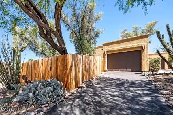 4356 W Pyracantha Drive, Tucson, AZ 85741