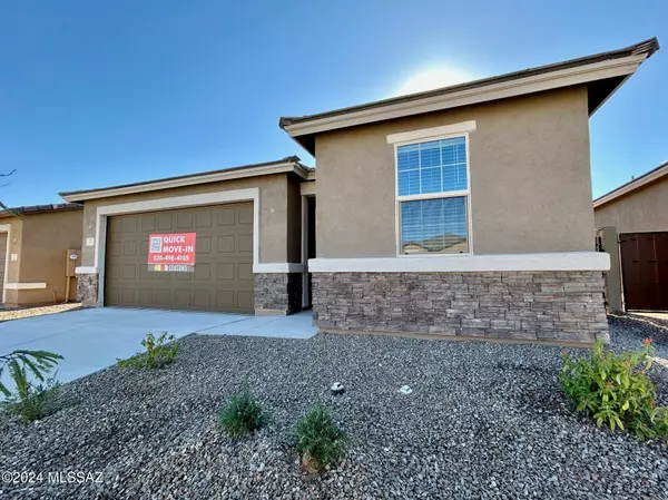 677 W Calle Las Varitas, Sahuarita, AZ 85629