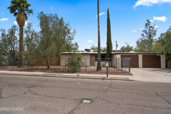 4082 E Sylvane Drive,  Tucson,  AZ 85711