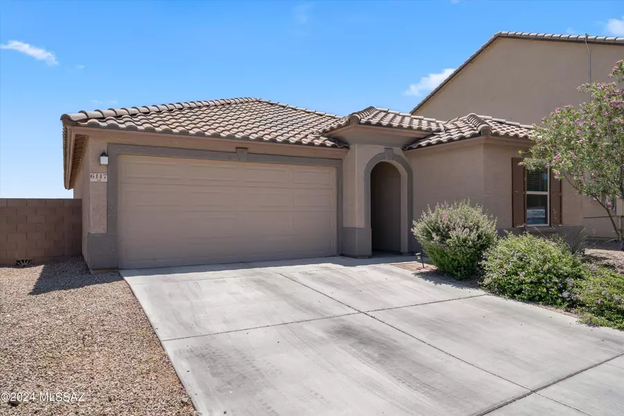 6147 S Reed Bunting Drive, Tucson, AZ 85757