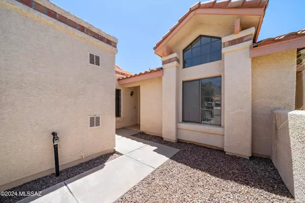 63 E Horizon Circle, Tucson, AZ 85737