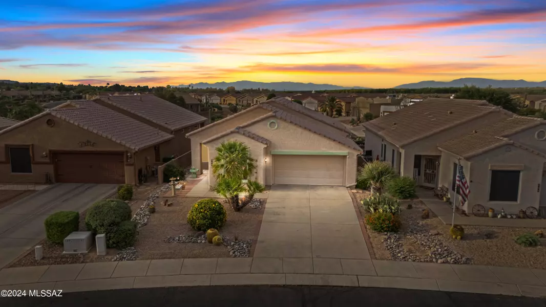 294 W Continental Vista Place, Green Valley, AZ 85614