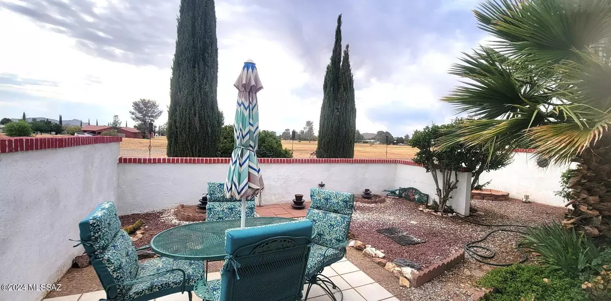 231 N Tracy Road, Pearce, AZ 85625