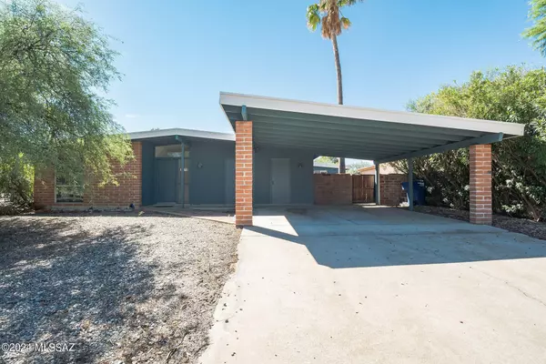 8370 E Lee Street,  Tucson,  AZ 85715