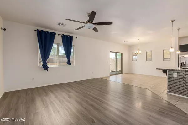 Tucson, AZ 85710,8904 E Abrams Loop