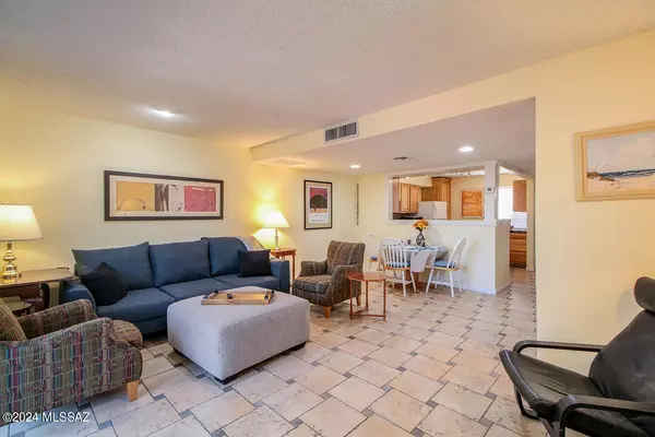 712 W Limberlost Road #32, Tucson, AZ 85705