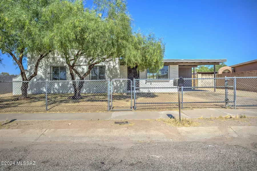 4841 S Calle Pamplona, Tucson, AZ 85714