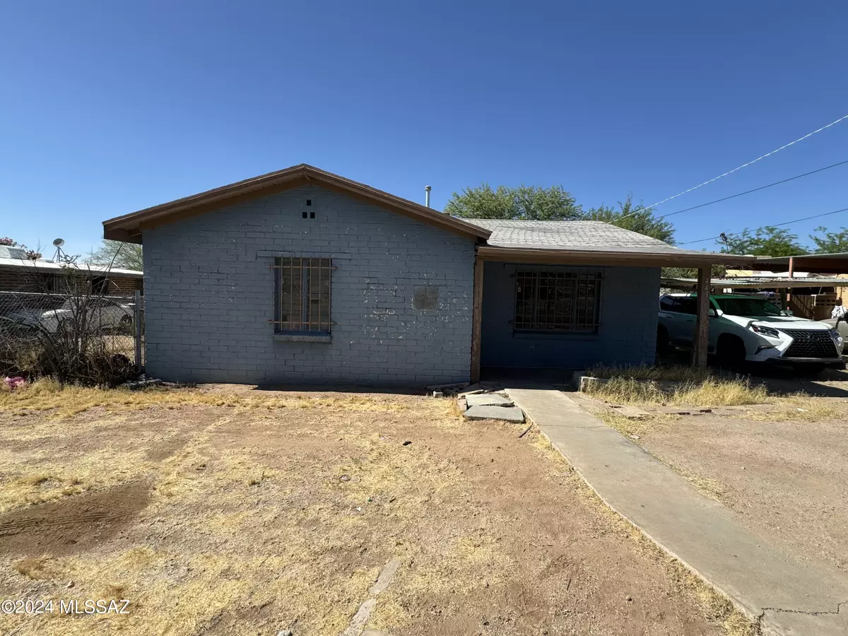 Tucson, AZ 85705,443 E Laguna Street