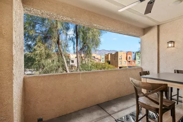 Tucson, AZ 85718,2550 E River Road #13306