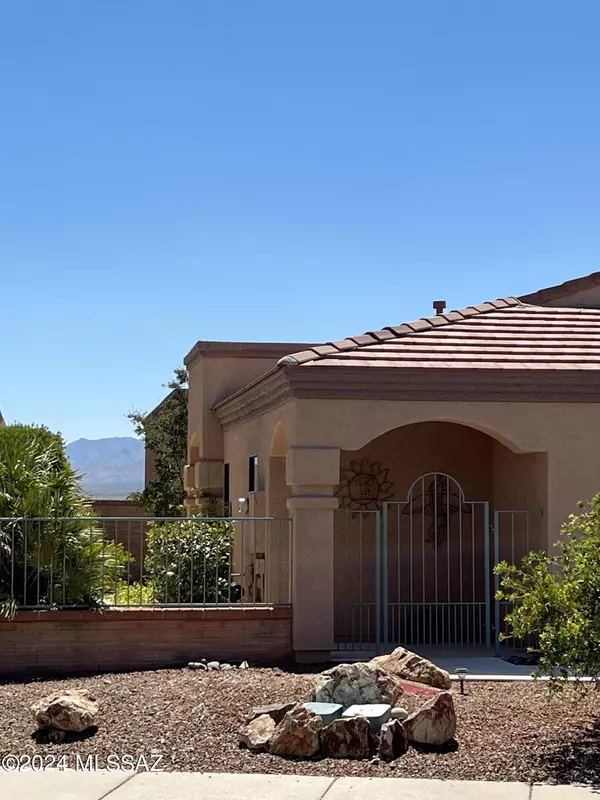 4879 S View Ridge Drive, Green Valley, AZ 85622