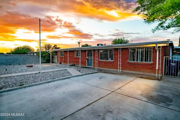 5335 E Andrew Street, Tucson, AZ 85711