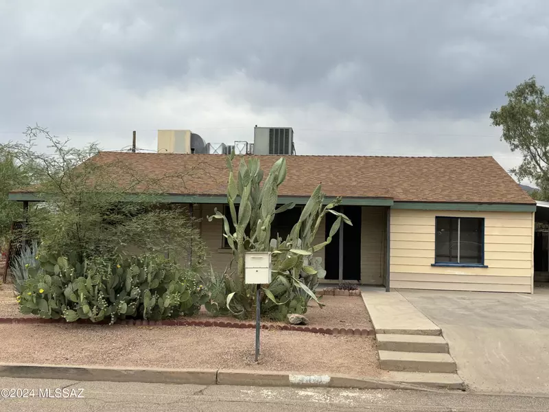 449 E McMillan Drive, Tucson, AZ 85705
