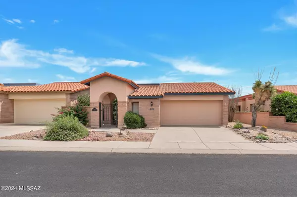 1594 W Calle Del Ducado, Green Valley, AZ 85622