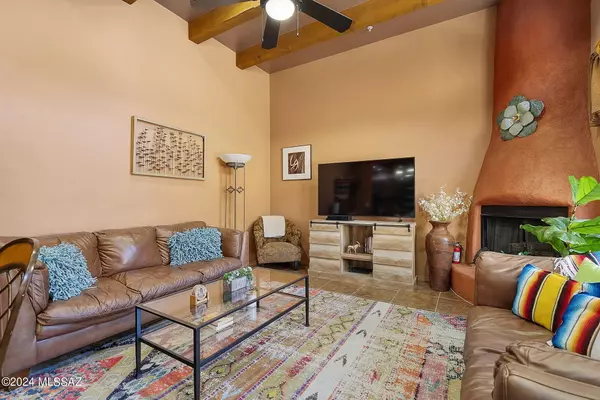 Tubac, AZ 85646,903 Lombard Way