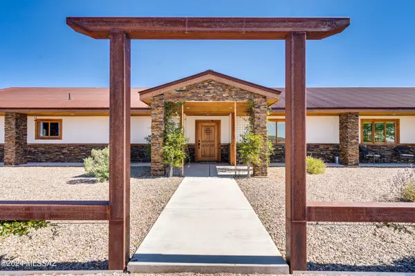 Sonoita, AZ 85637,68 Curly Horse Ranch Road