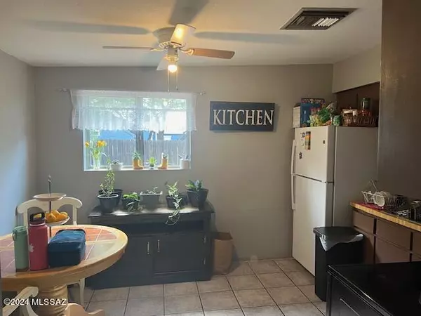 Tucson, AZ 85712,1305 N Rook Avenue
