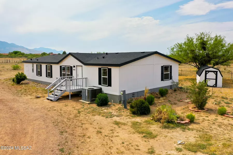 8303 E Sacred Path Road, Hereford, AZ 85615