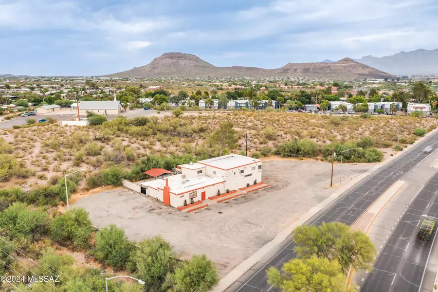 3000 S Mission Road, Tucson, AZ 85713