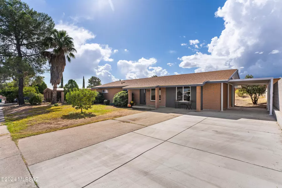 312 E 5Th Place, San Manuel, AZ 85631