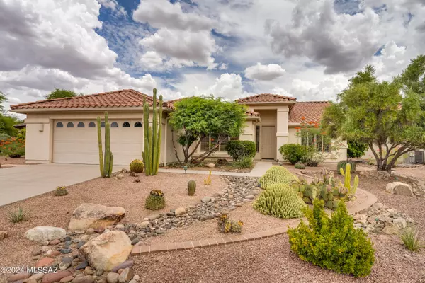 1370 N Birds Nest Road, Green Valley, AZ 85614