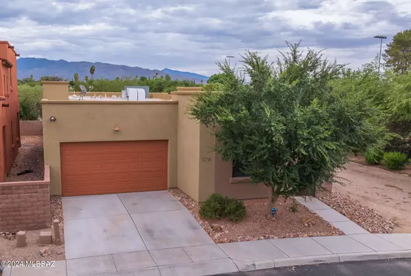 8736 E Perry Park Circle, Tucson, AZ 85730