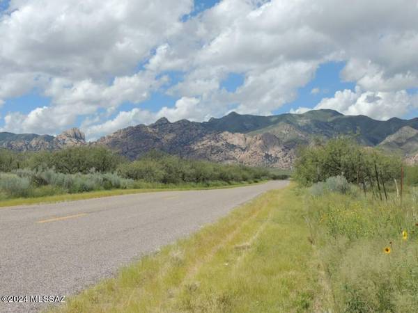 200 AC - Ironwood and Stronghold  #-, Cochise, AZ 85606